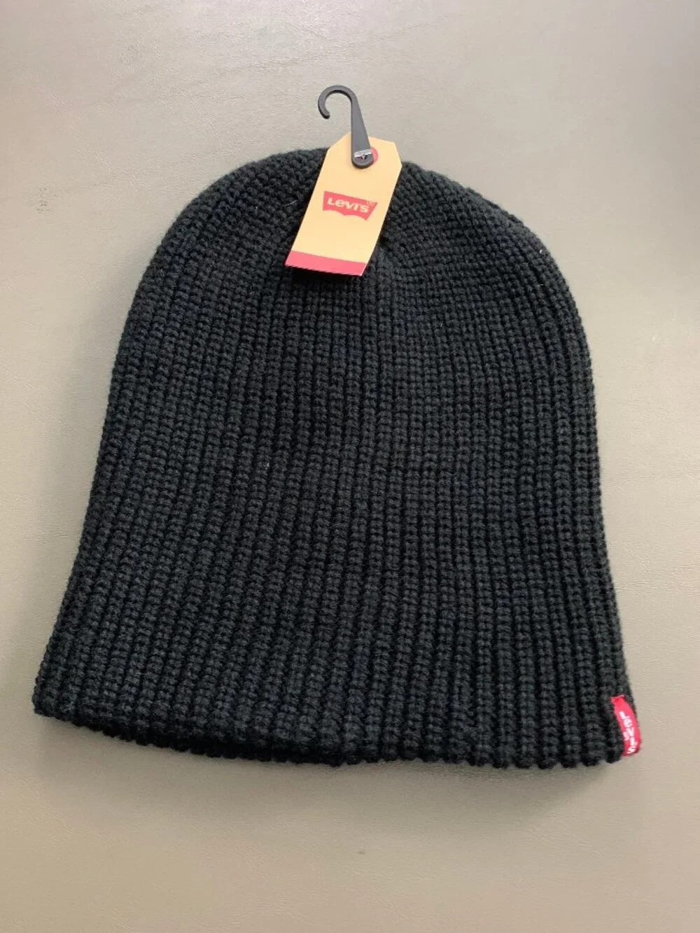 Levi's Men's Ribbed Knit Logo Crop Roller Beanie Hat, Black, One Size